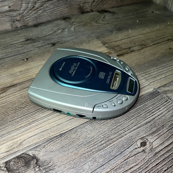 Lenoxx Sound CD-61 Programmable CD Compact Disc Player AM/FM Radio Receiver - Picture 3 of 7